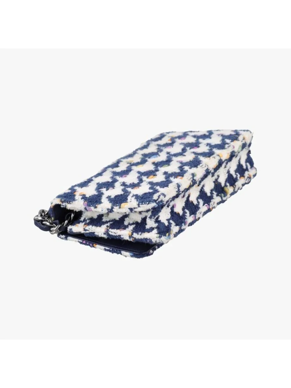 Chanel 19 Flap Bag Houndstooth White Navy Fabric